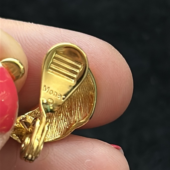 Signed MONET Goldtone Polished Crescent Shape Clip-On Earrings - Picture 3 of 5